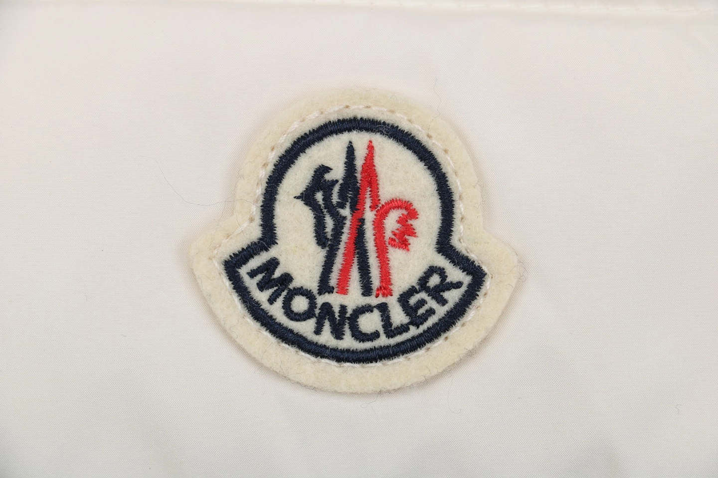 Mxxcler Knit Sleeve Down with Logo Patch Jacket White Brand