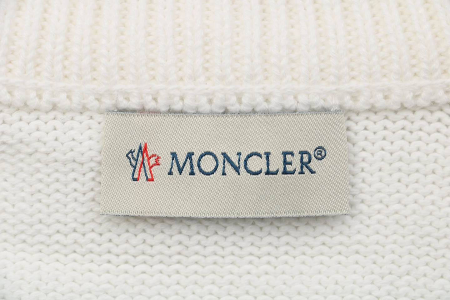 Mxxcler Knit Sleeve Down with Logo Patch Jacket White Brand label