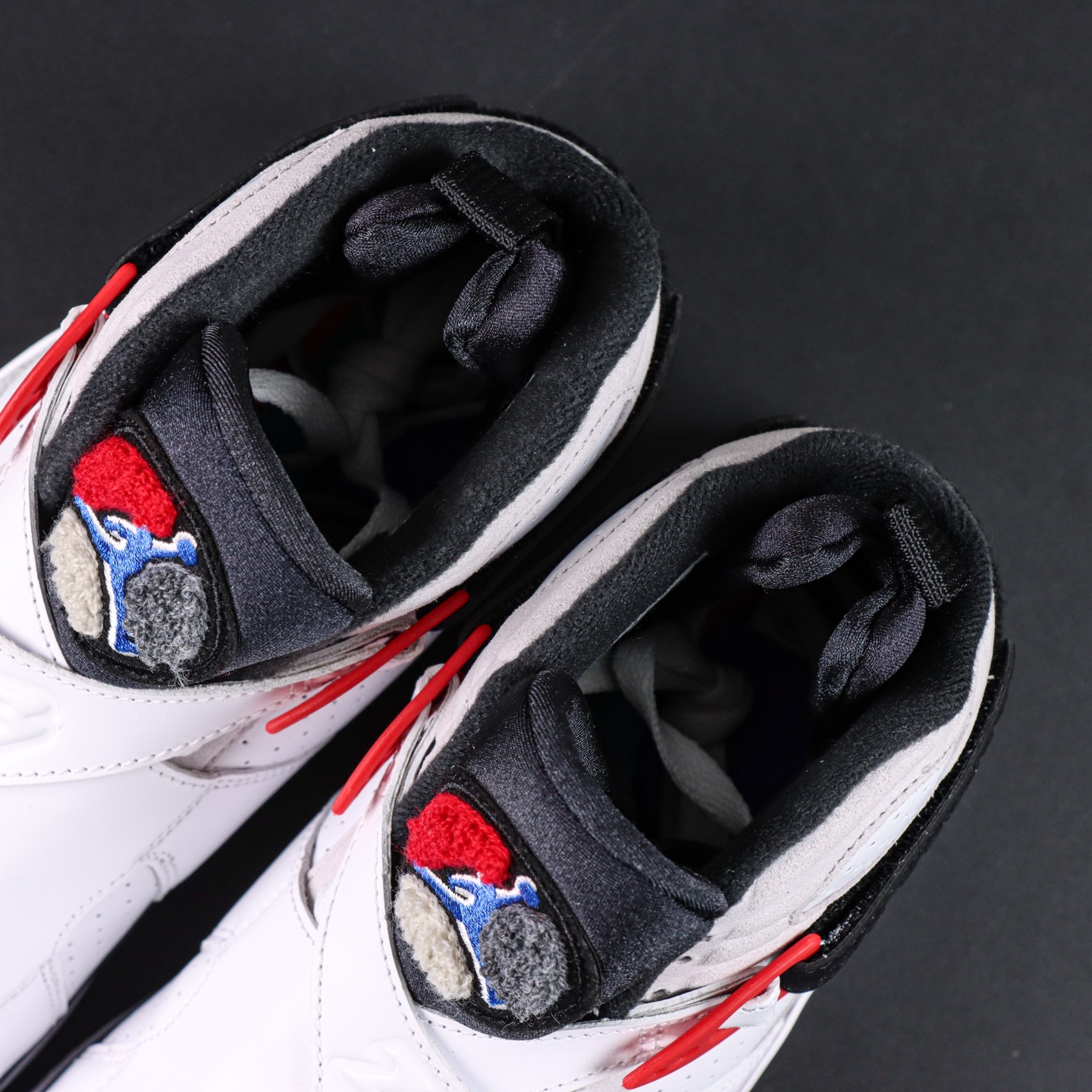 Air Jordan 8 Retro “Bugs Bunny” tongue inner detail with Bugs Bunny embroidery