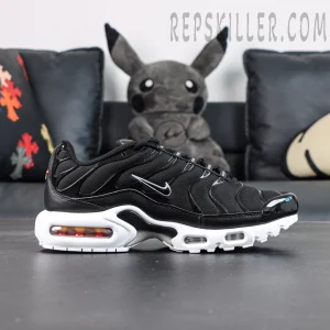 Air Max Plus 'Black White'6.jpg