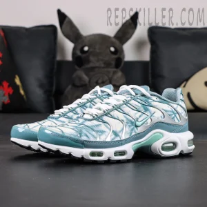 Nike Air Max Plus Palm Pack Waterway angled front view with aqua water-pattern upper