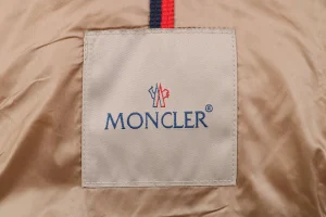 Moncler Parana Short Hooded Down Jacket Brand label