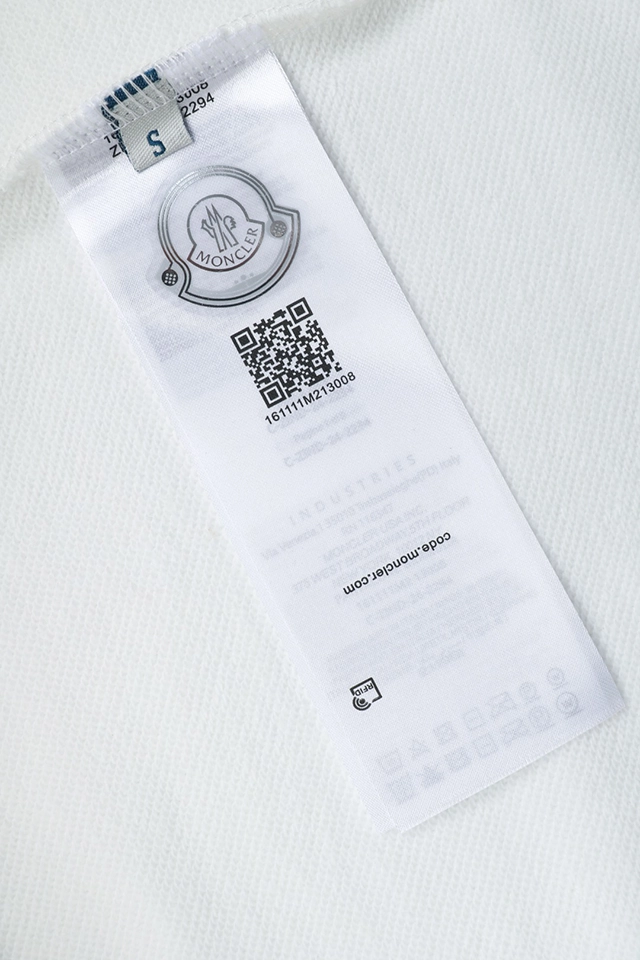 Moncler Rooster Logo M Print Crewneck Sweatshirt White Wash label