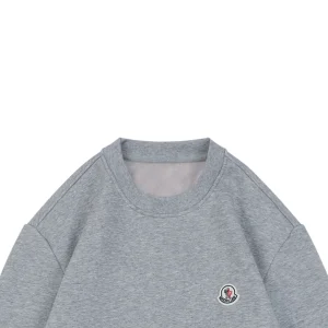 Moncler Small Logo Crewneck Sweatshirt Grey