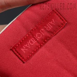 Air Jordan 4 Retro “Valentine’s Day” basketball shoes, inner label detail with “MY ♥︎” themed tag