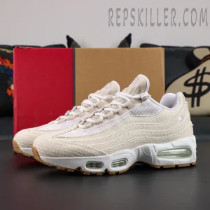 Levi’s x Nike Air Max 95 OG “Light Orewood Brown” display with original box highlighting premium collaboration details