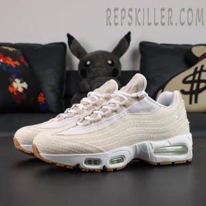 Levi's x Nike Air Max 95 OG 'Light Orewood Brown'7.jpg