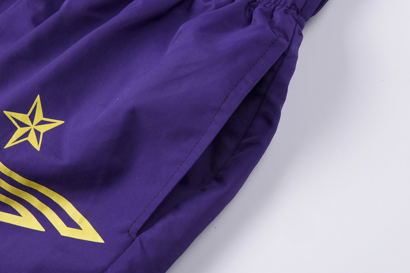 Sp5der Purple Star Logo Graphic Shorts2