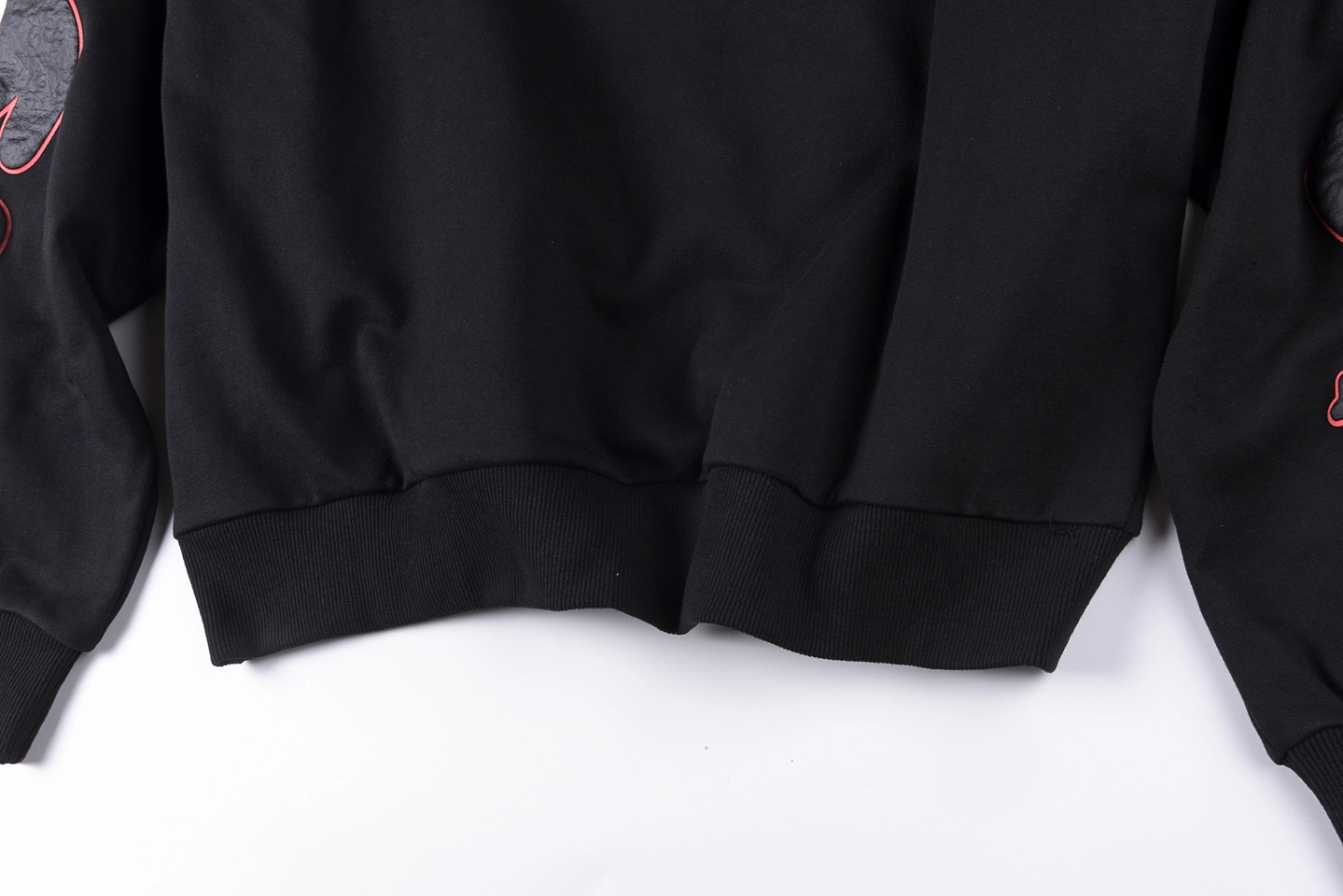 Sp5der Black Red Outline Star Graphic Hoodie10