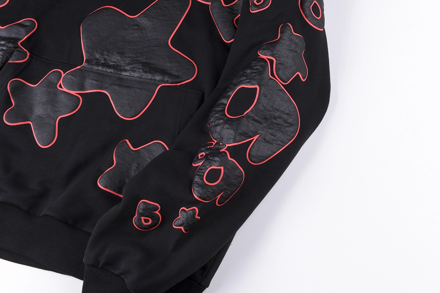 Sp5der Black Red Outline Star Graphic Hoodie6