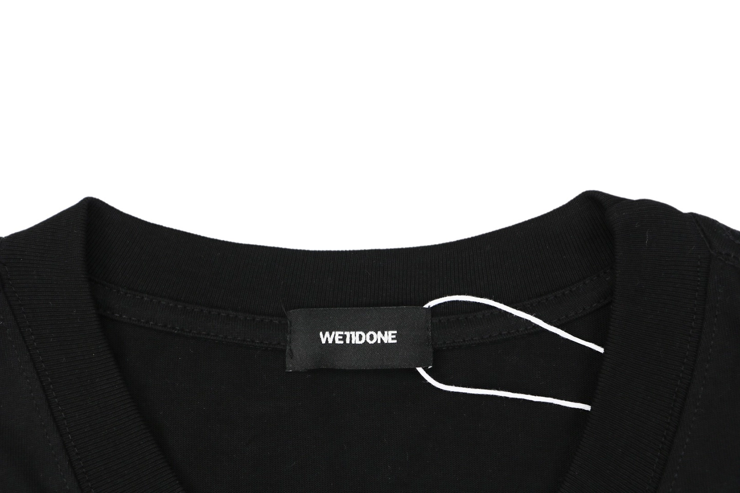 We11done Cross Chain Logo Graphic T-Shirt Black Collar