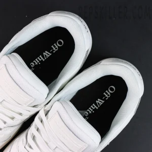 Off-White Out of Office 'White Silver'4.jpg