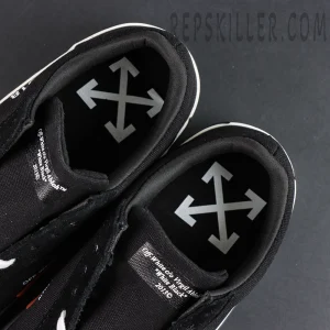 Off-White Vulc Low Top 'Black'1.jpg