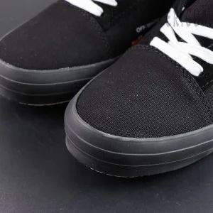Off-White Vulc Low Top 'Black'9.jpg