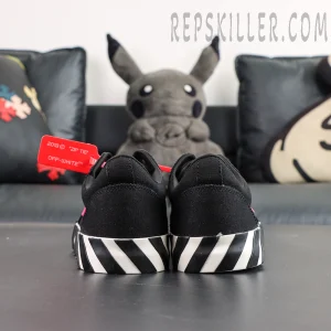 Off-White Vulc Sneaker 'Black Fuchsia'3.jpg